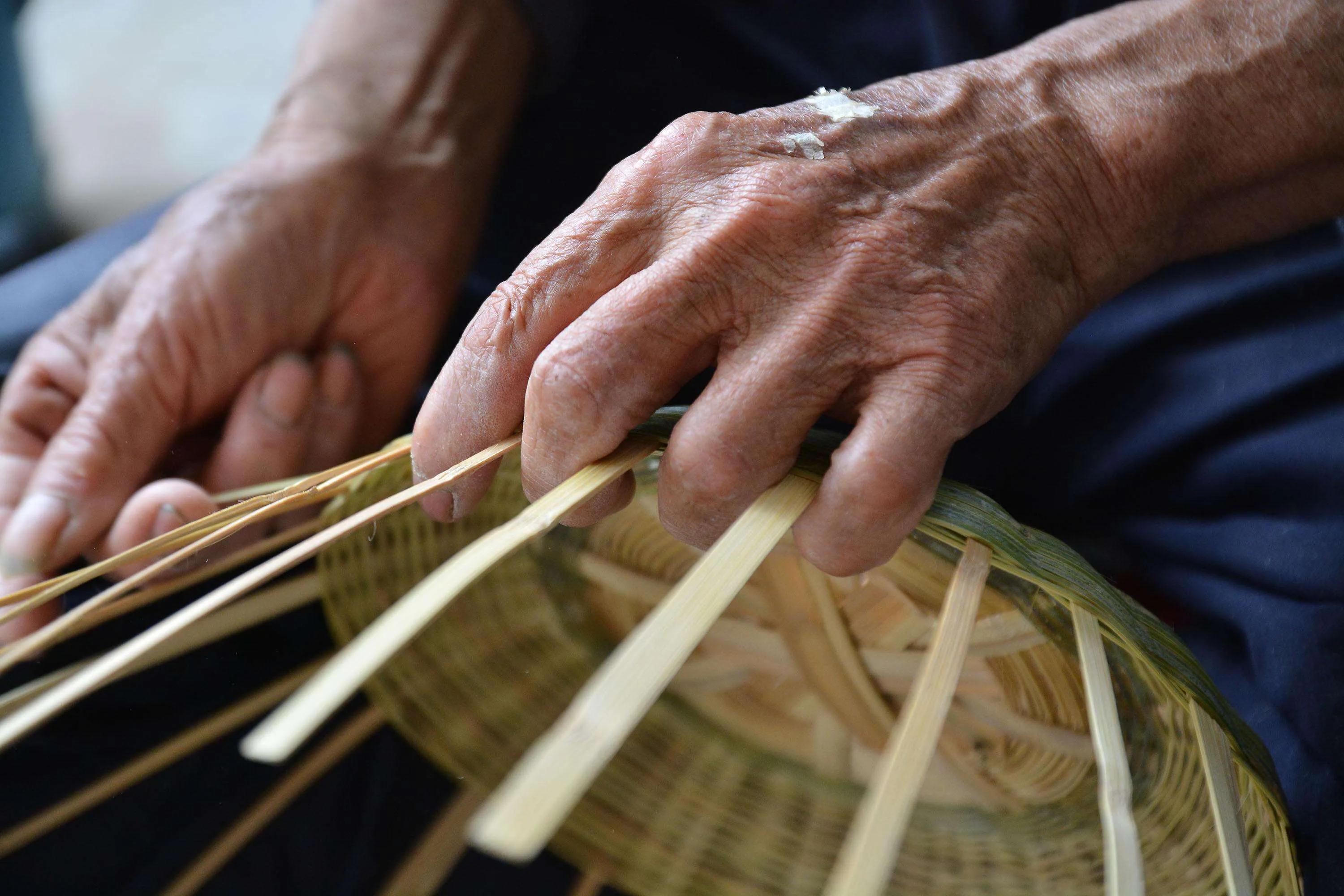 古镇故事大全完整版,古镇街景故事视频