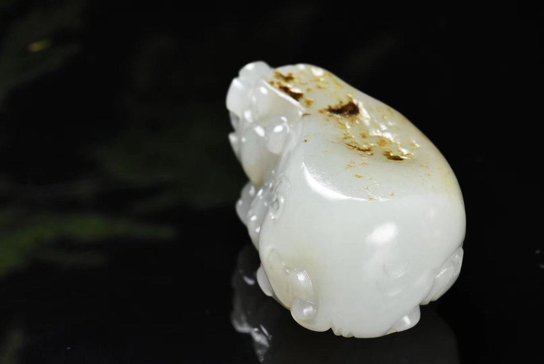 碧玉老坑阳绿和老坑辣绿的区别,和田籽玉的老坑料是什么样