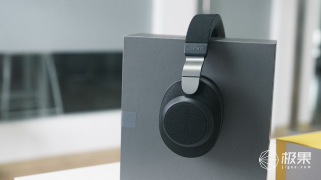 高级感耳机推荐,头戴式超级隔音的耳机推荐
