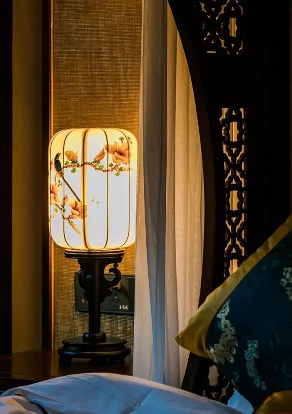 红木家具怎么摆放有高级感,48平米办公室摆放红木家具效果图