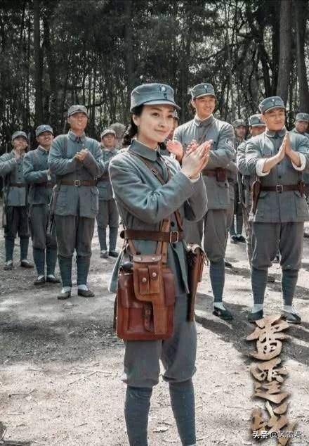 卖8480件应援礼物，演《雷霆战将》，吴昕为何糊成一片