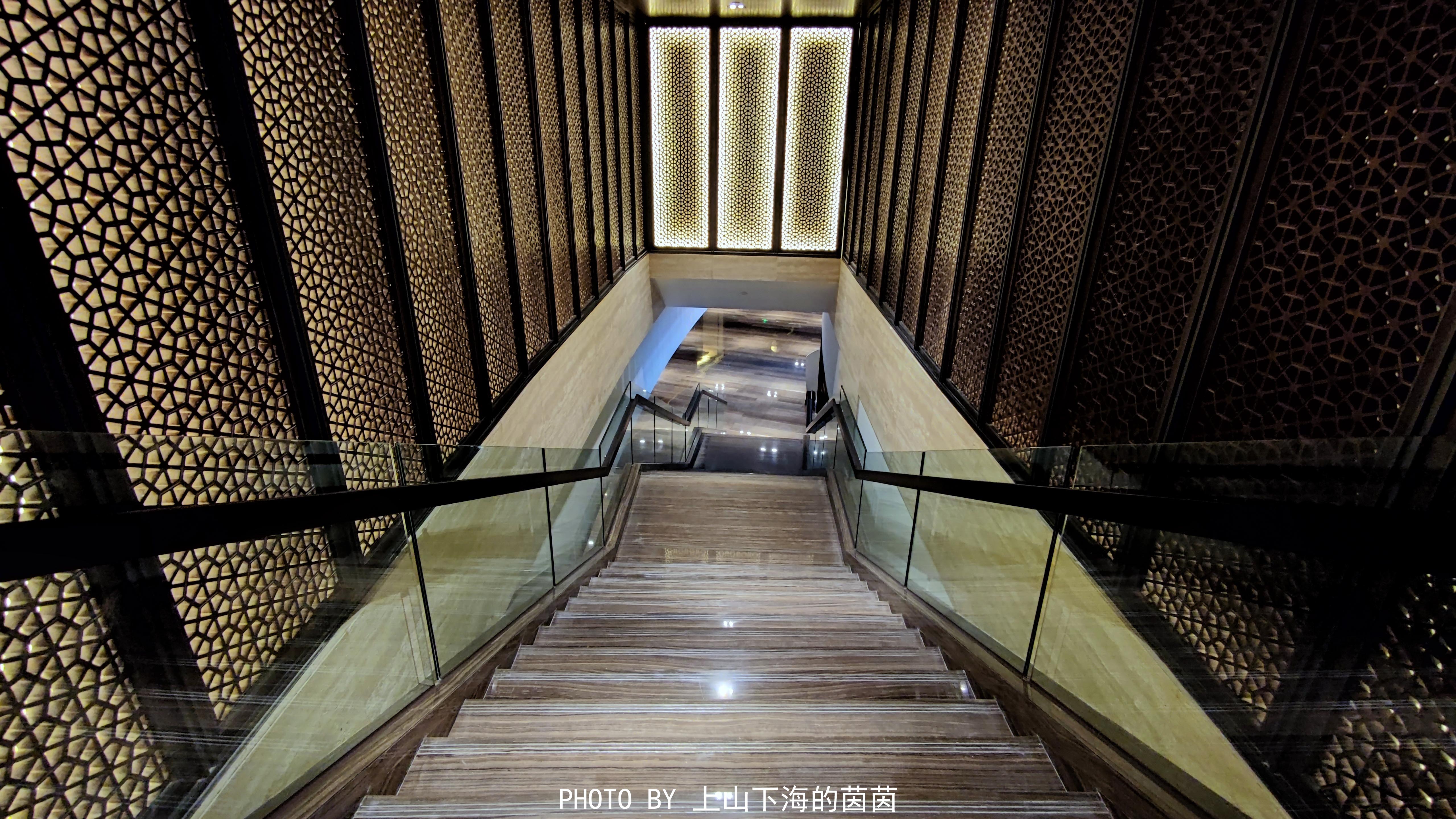 网红美食打卡！情侣路旁珠海度假村星海楼，选择困难症犯了