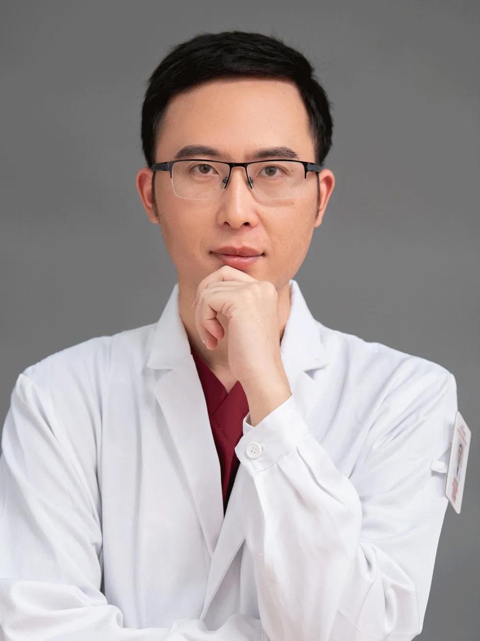 中国医师节致敬最美白衣天使,中国医师节致敬可爱的人