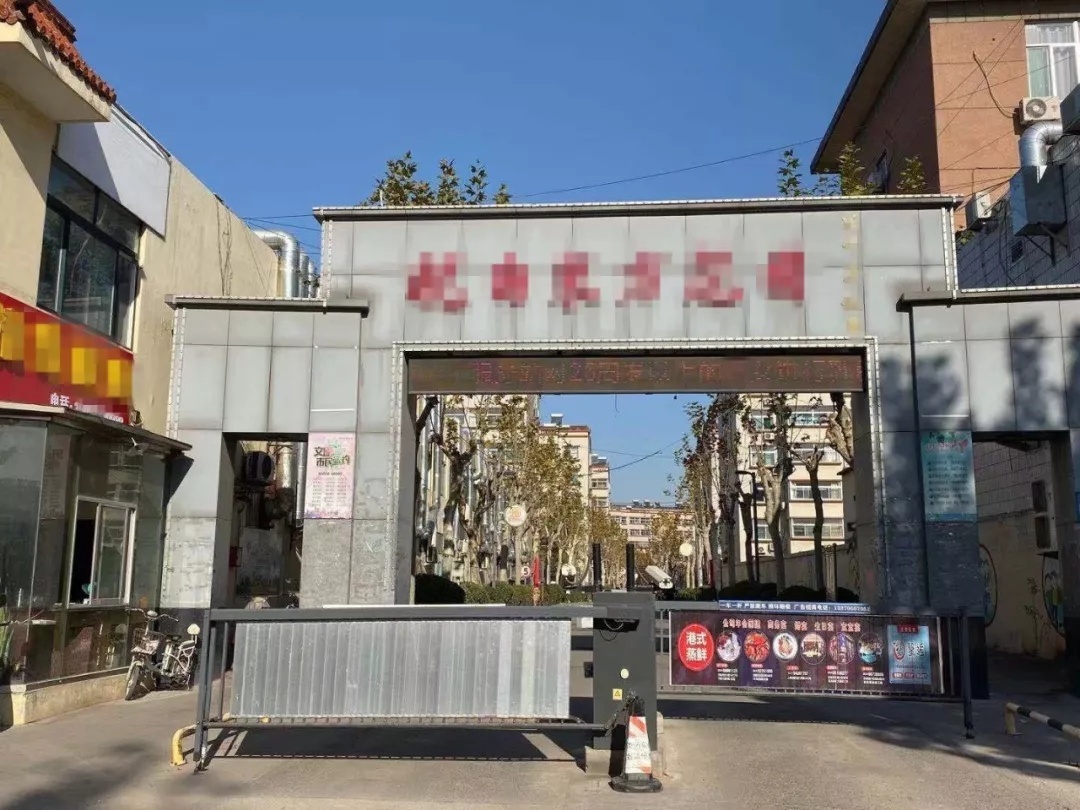 买个小花、刷个游艇，换来一句“谢谢你”，他究竟图个啥？