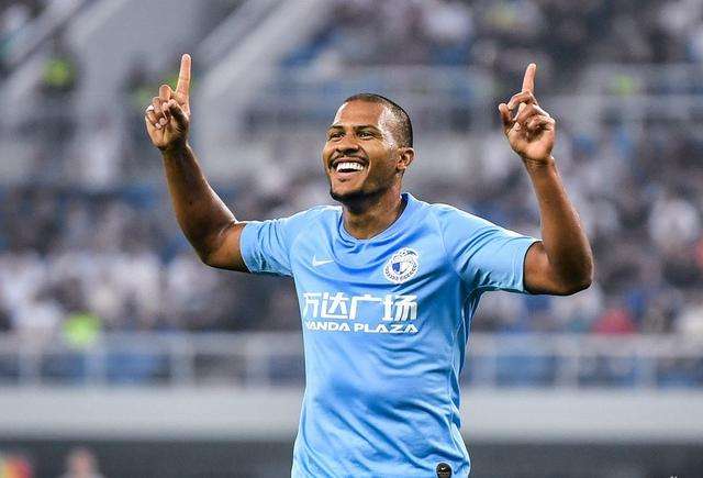 焦点:高效射手龙东球队前场进攻瑰宝鹰击长空响乾坤