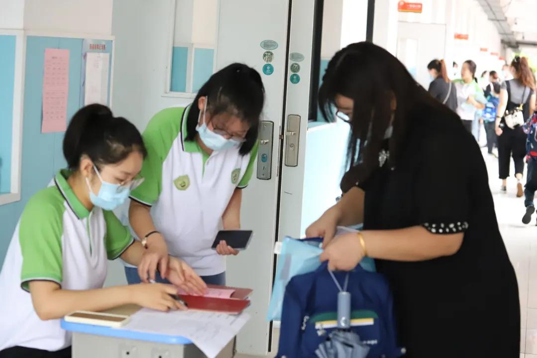 华山路小学新生一年级入学仪式,云兴小学城东分校招生标准