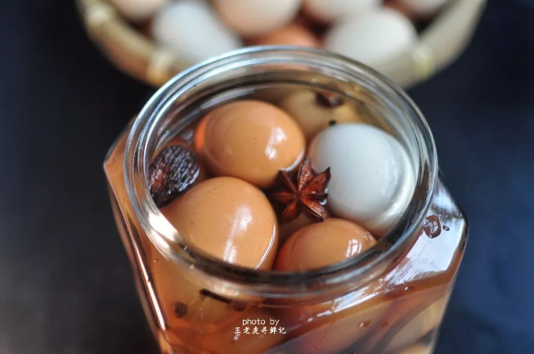 教你腌咸鸡蛋个个出油起沙,教你在家腌咸鸡蛋