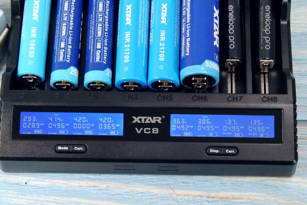 要痛痛快快地玩,就得配上这个8槽充电器才行