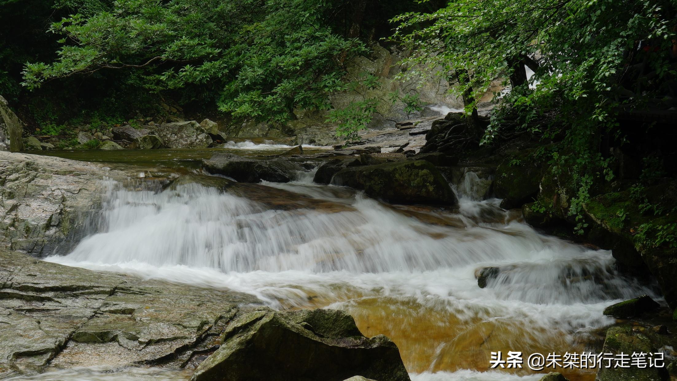 大别山里天堂寨风光秀丽,巍峨壮丽的大别山
