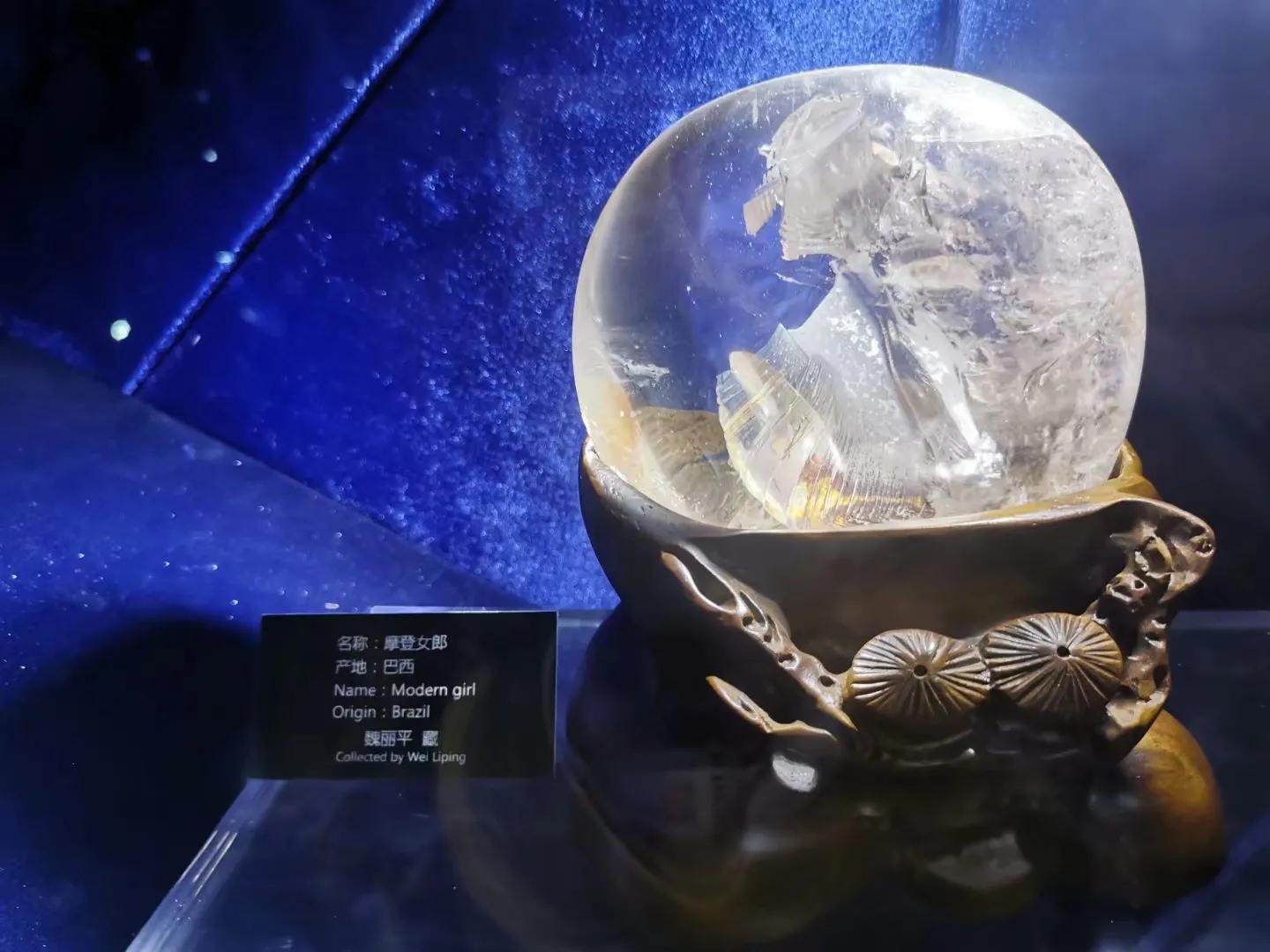 花若解语还多事的下一句是什么,花若解语最可人