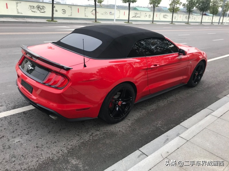 福特野马敞篷二手价格,平民跑车野马科迈罗