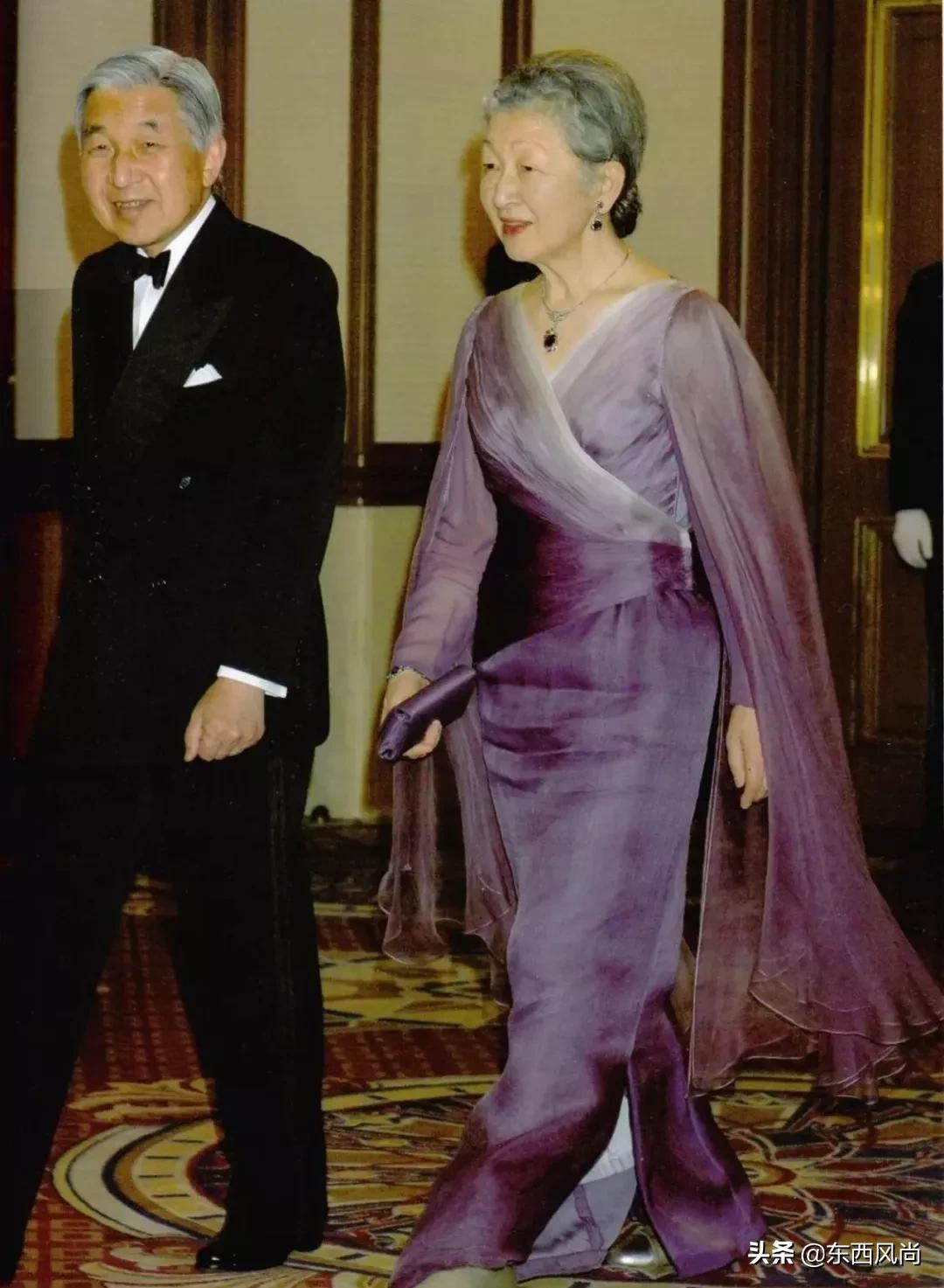 错伏美智子穿和服视频,日本皇太后美智子