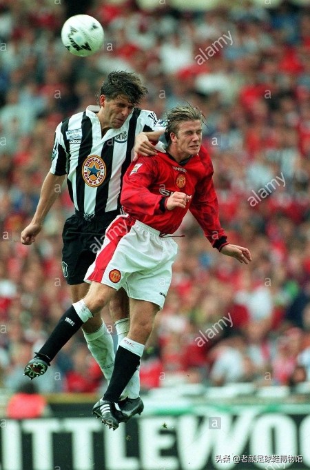 贝克汉姆巴黎最后一战球鞋,贝克汉姆穿的什么足球鞋