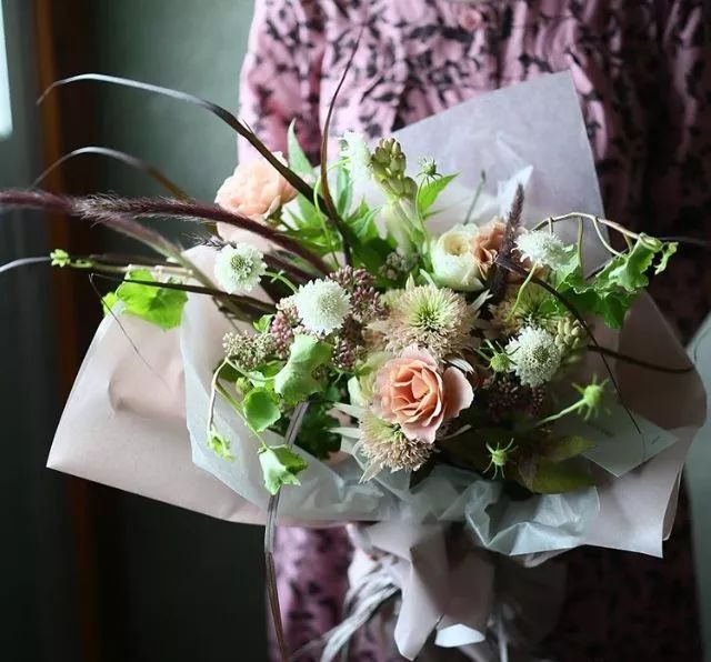 日式花艺作品,日本花店装修风格效果图