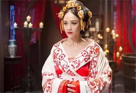 变态少年皇帝,霸占了亲姑姑,姑父大怒:不灭你枉为男人