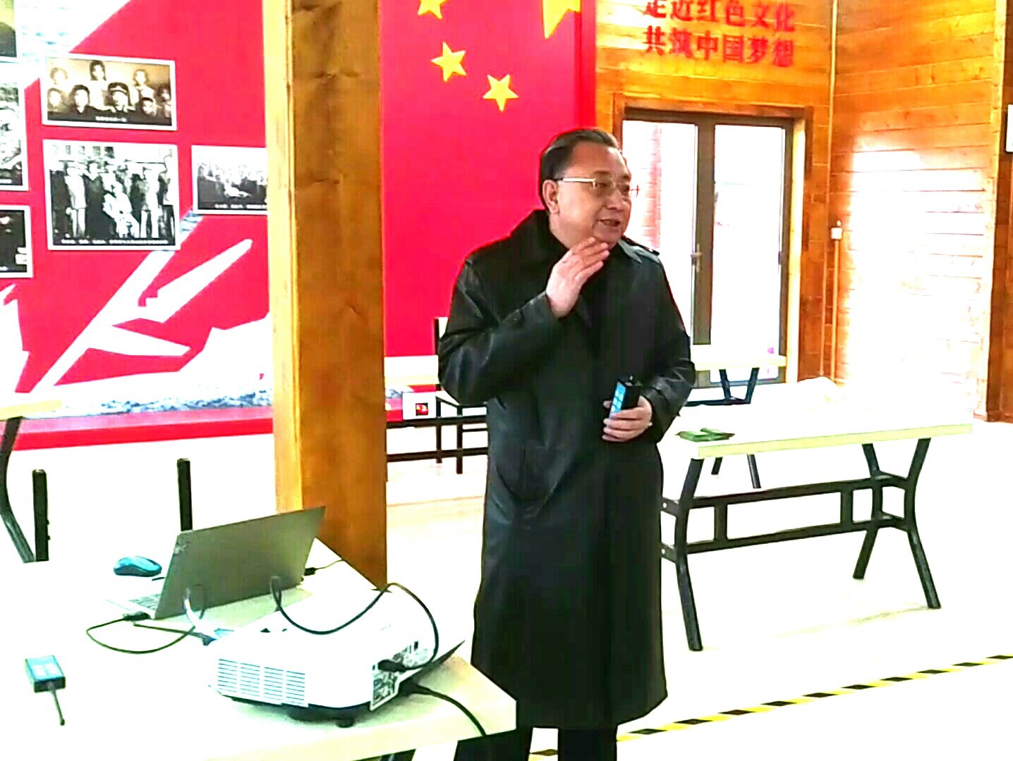 深圳的校长们点赞晶新科技复合型应急疏散逃生演示演练教学