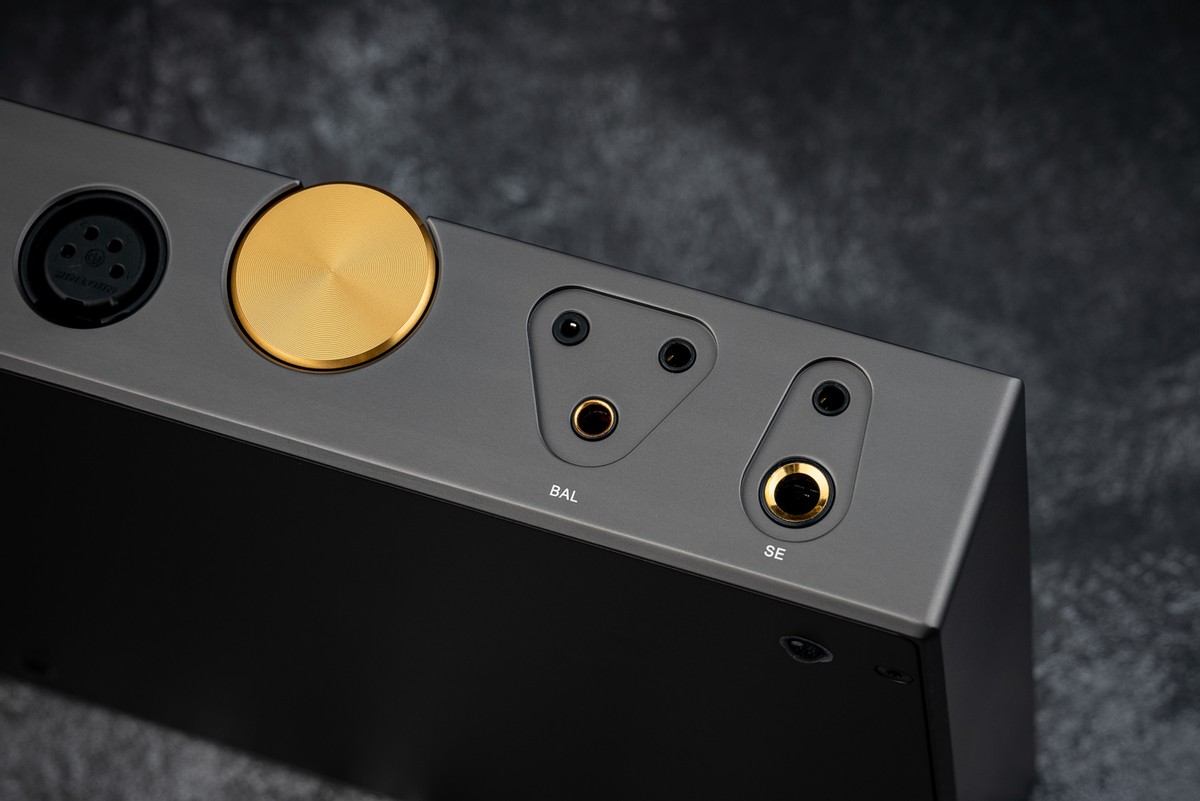 一次对自己的双重超越——QA390LE限量版听感分享&初代数据对比