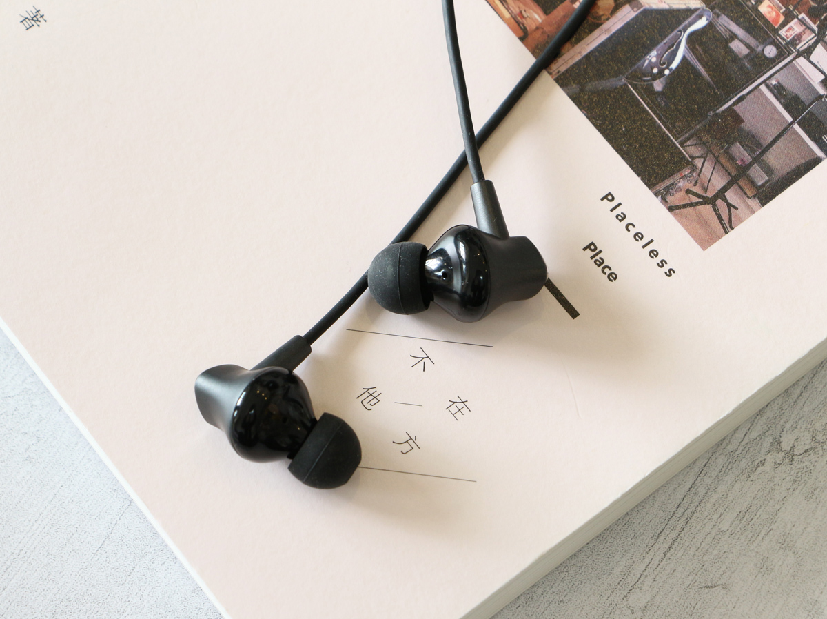 苹果AirPods太贵？耳机也可很爱国！爱国者W08颈圈式蓝牙耳机体验