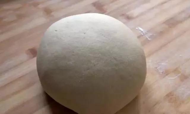 面条怎么做手擀面不用碱,面条新吃法擀面几分钟口感劲道