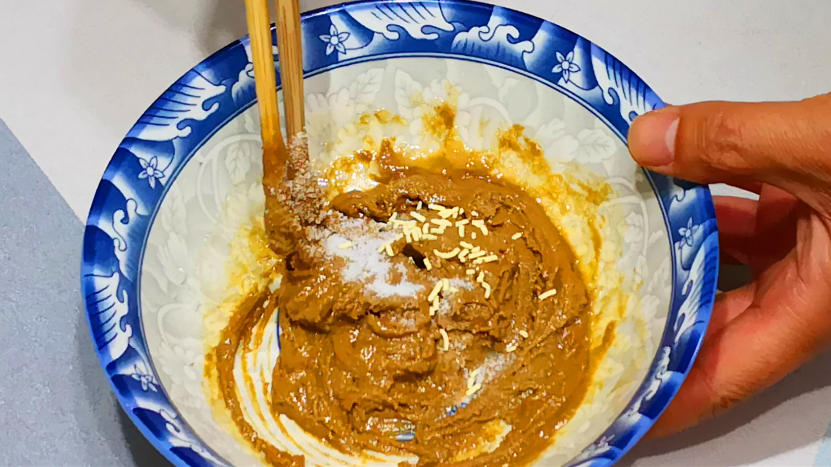 调稀芝麻酱的方法和技巧,调稀芝麻酱的必备小知识