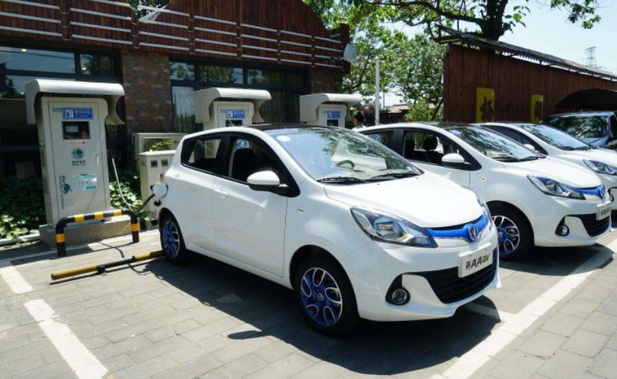 长安奔奔miniev国民版,长安奔奔ev400公里