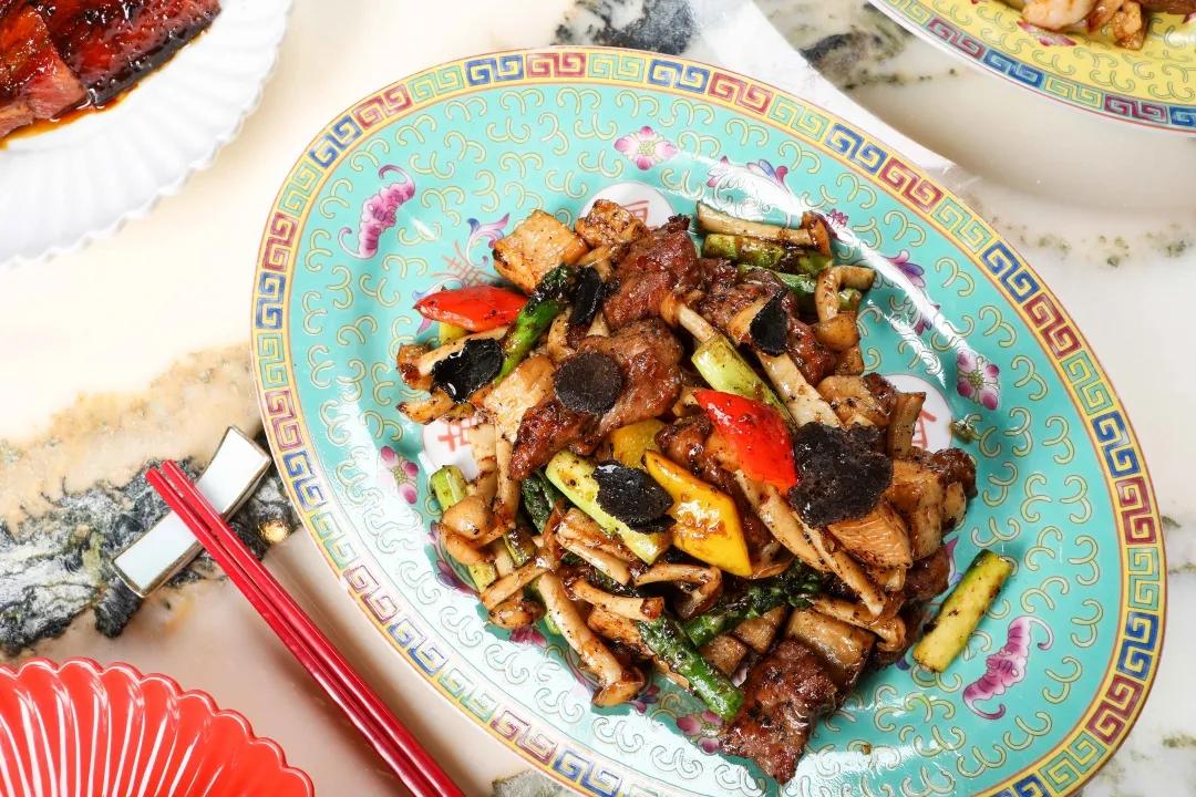 在上海品尝传统囍宴香港味道,感受六七十年代的老香港