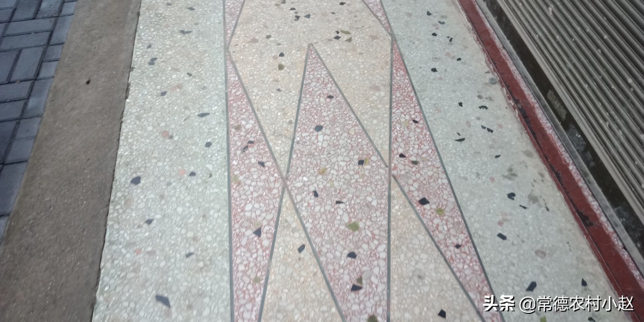 专业水磨石地坪裂缝修补翻新抛光,水磨石地板出现裂缝