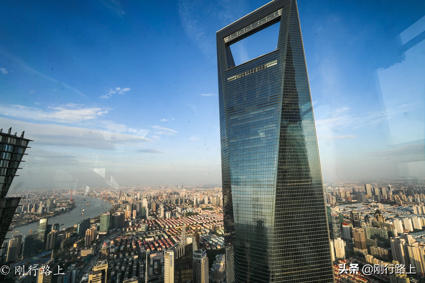 站在最高点看上海夜景,魔都上海金融中心