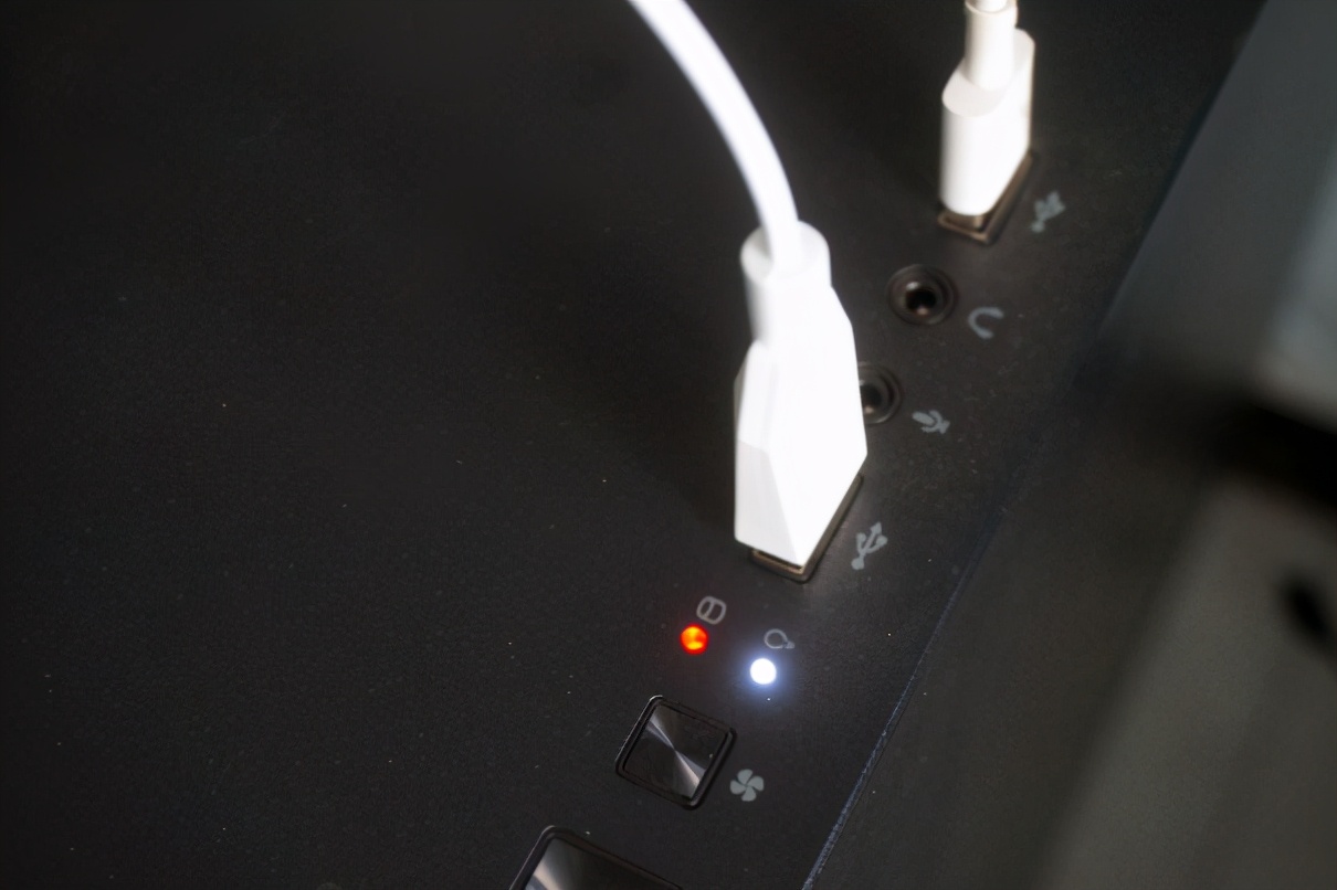 戴尔巧克力键盘测评,漂亮得不像实力派的上一句