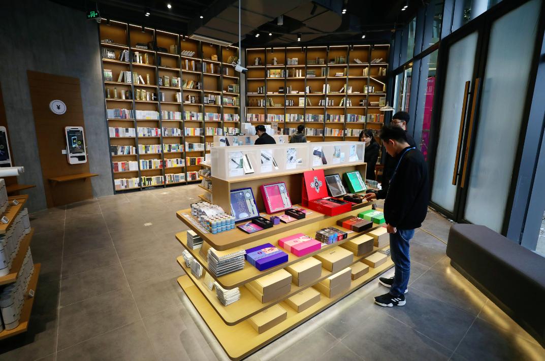 周末放松新去处！我又发现一家爆红的苏宁极物智慧零售场景体验店