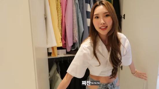 韩国美女晒独居公寓引11万人围观衣帽间全是名牌