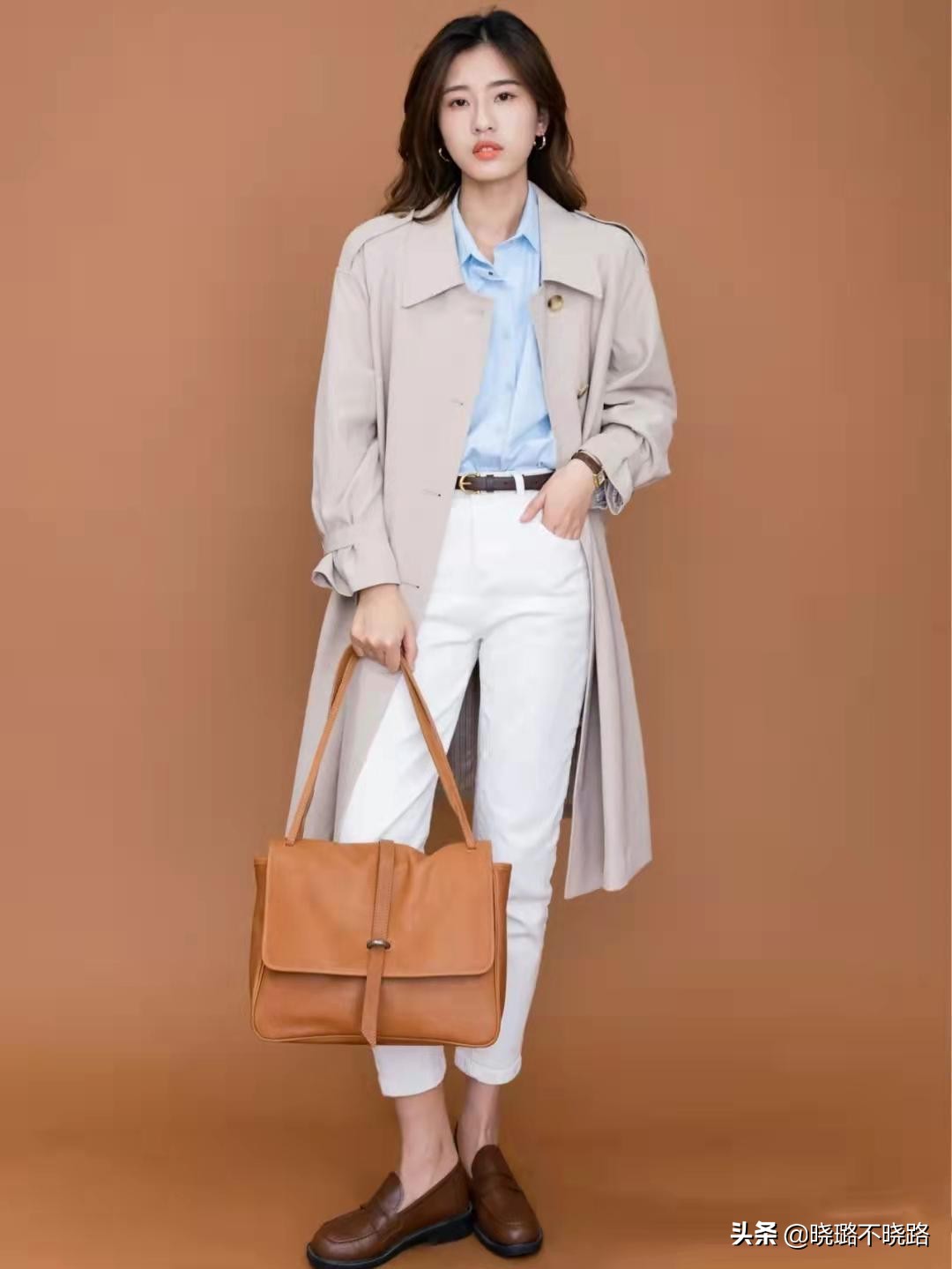 怎么样穿风衣才显得很有气质,穿风衣的高级感