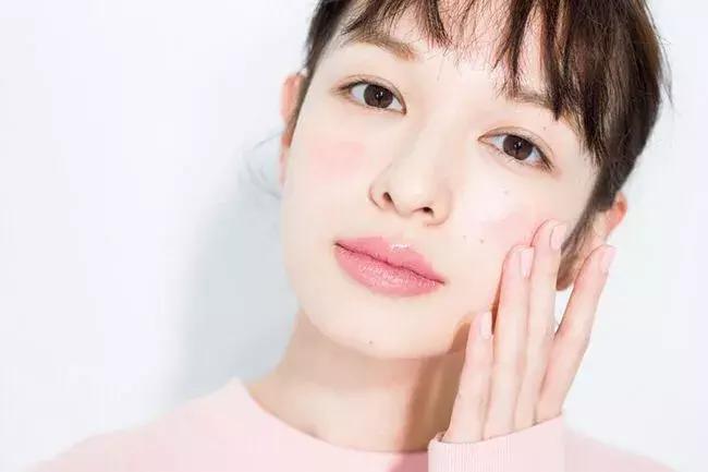 日本女生美白方法,日本美女美白皮肤