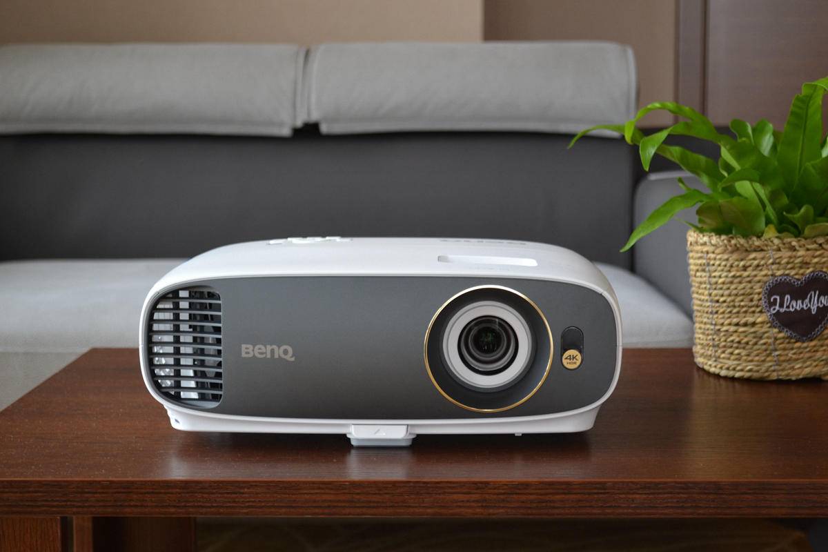 明基tk800m和w1700,明基投影仪tk800m对比w2700