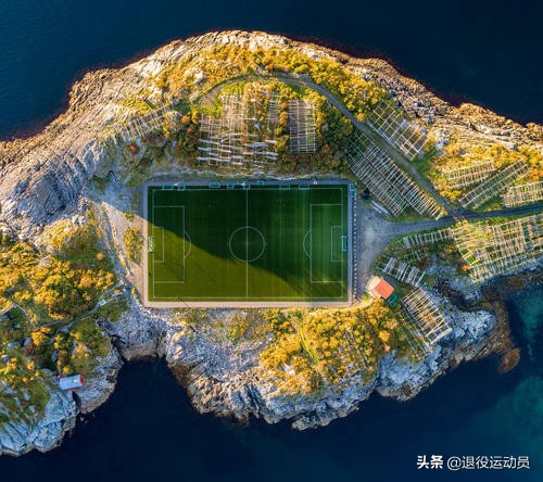 海岛足球场,和平精英海岛足球场