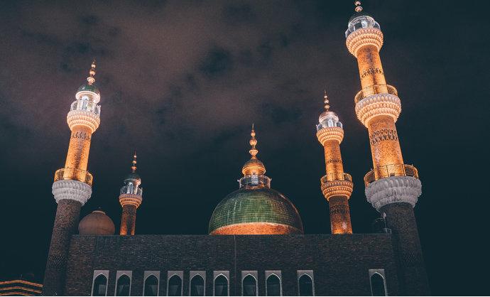 去新疆不跟团不自驾怎么玩,普通人不跟团去重庆自由行