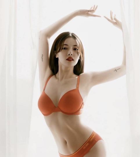 泫雅ck写真,泫雅帅气写真