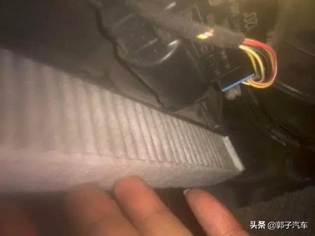 科鲁兹汽车空调滤芯更换教程,韩系车空调滤芯更换教程
