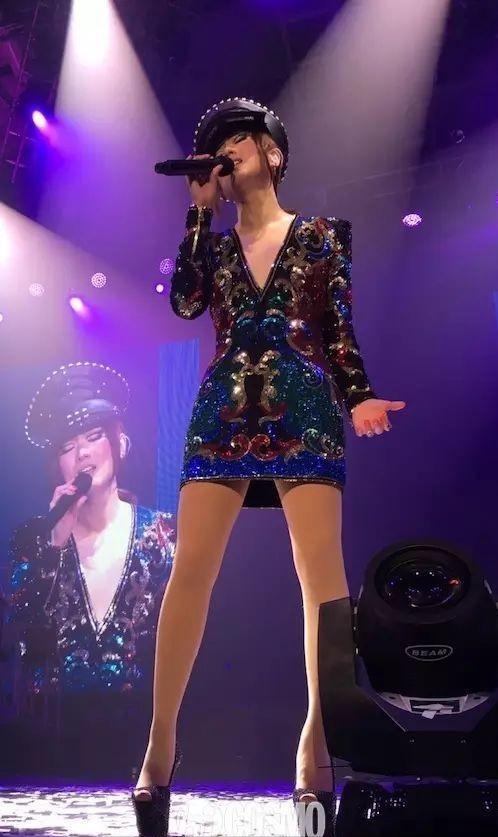 最近瘦出排骨胸的女明星,瘦出排骨胸的女星