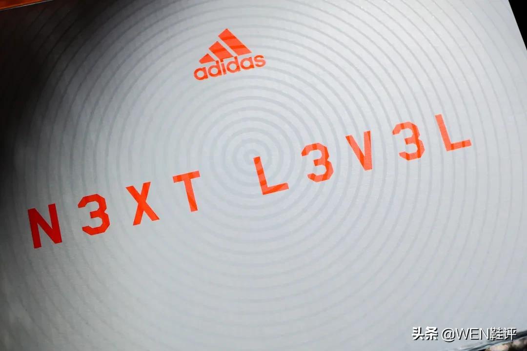 阿迪顶尖足球鞋,阿迪顶尖跑鞋