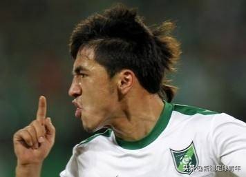 新疆球员巴力精彩进球,新疆足球边锋巴力