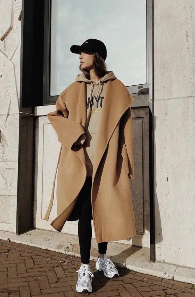 冬天穿卡其还是驼色好,驼色适合冬季穿吗