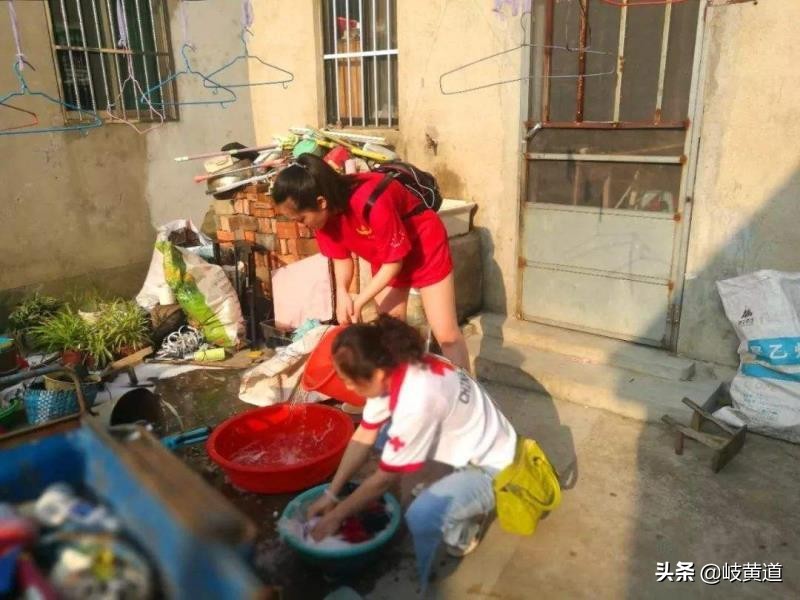 家长怎么预防婴幼儿被传染,妈妈阴道感染宝宝会有什么症状