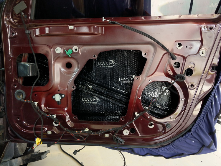 尽除异味厦门靓车港斯柯达昊锐汽车隔音改装大白鲨