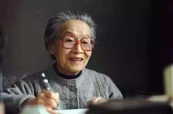 日本老人飙车,八十岁老太太饮酒网红