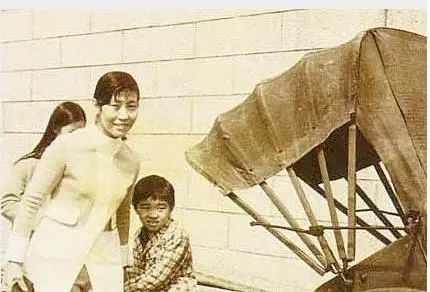 周星驰致敬医务工作者,周星驰致敬医护人员