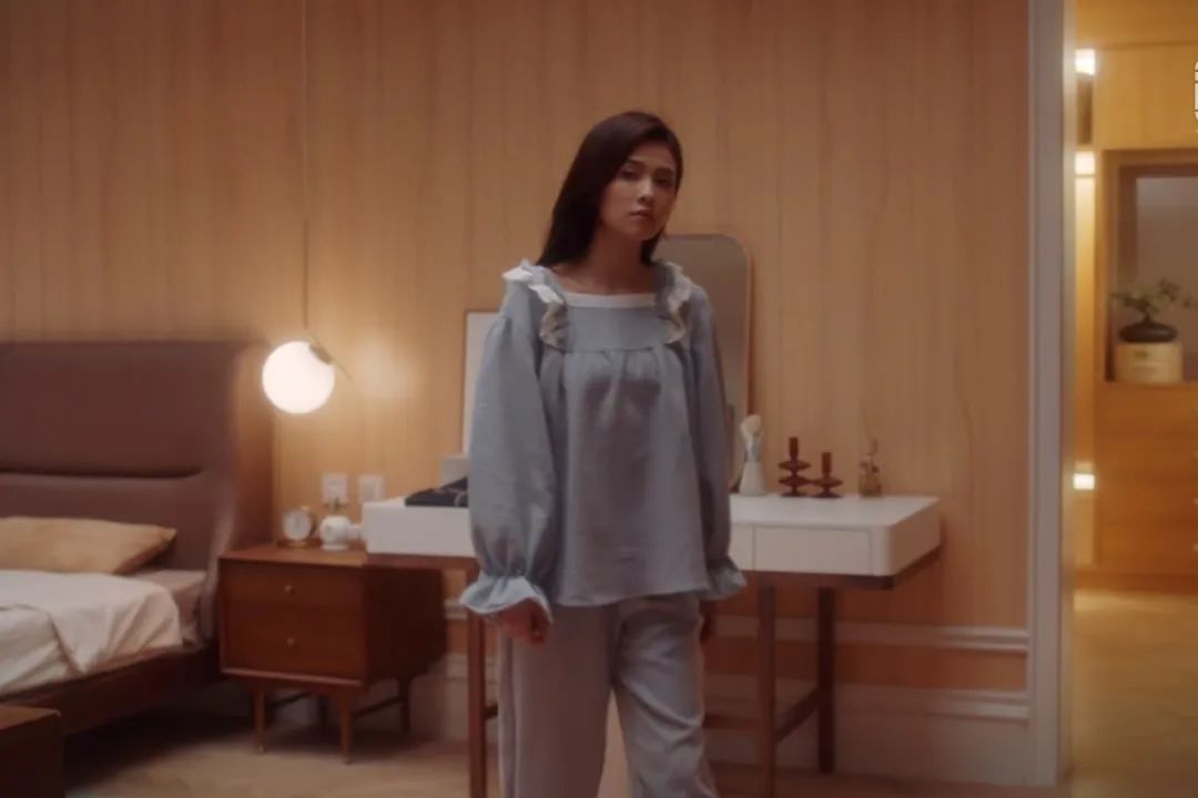 白鹿热剧《一生一世》：时宜的穿戴暗含哪些隐藏线索？