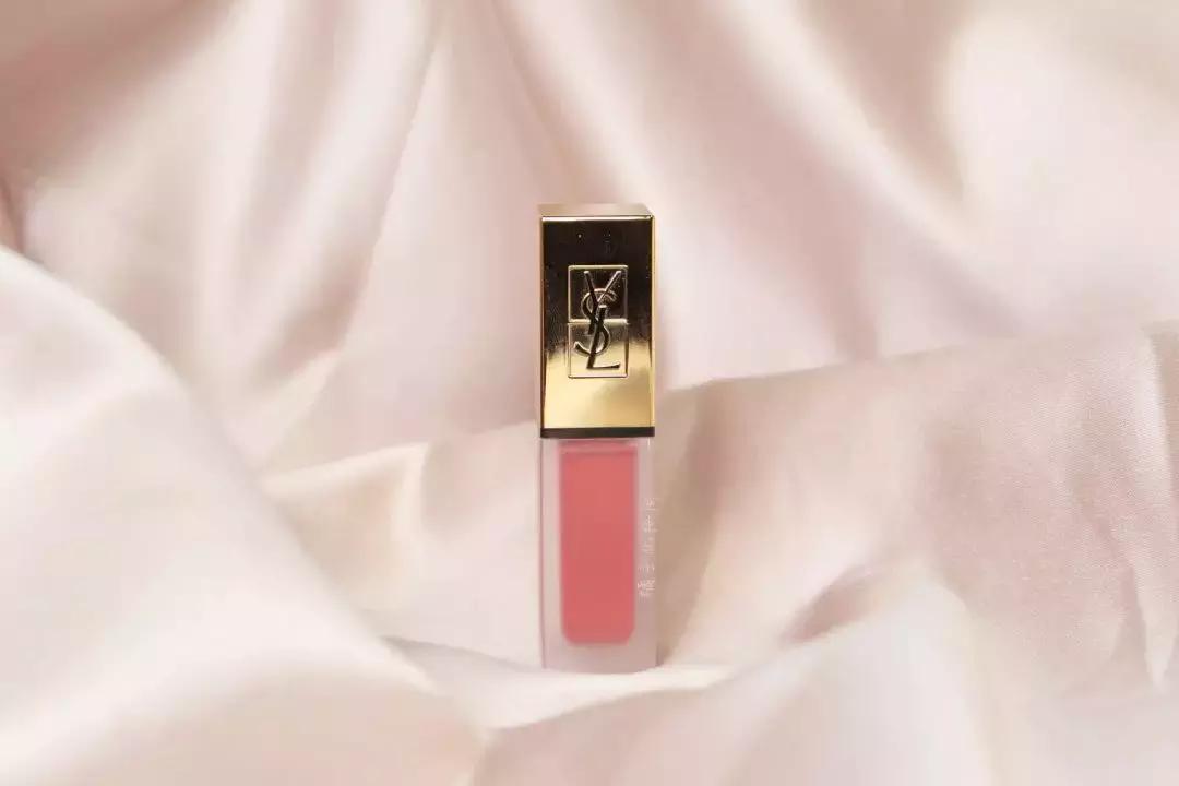 换一种口红就有不同的时尚风格，这元宵节给女神的礼物！