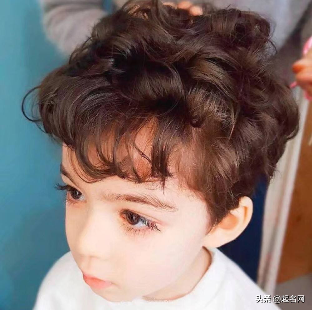 牛年男宝宝名字大全2021有寓意,2021牛年张姓男孩100分的名字