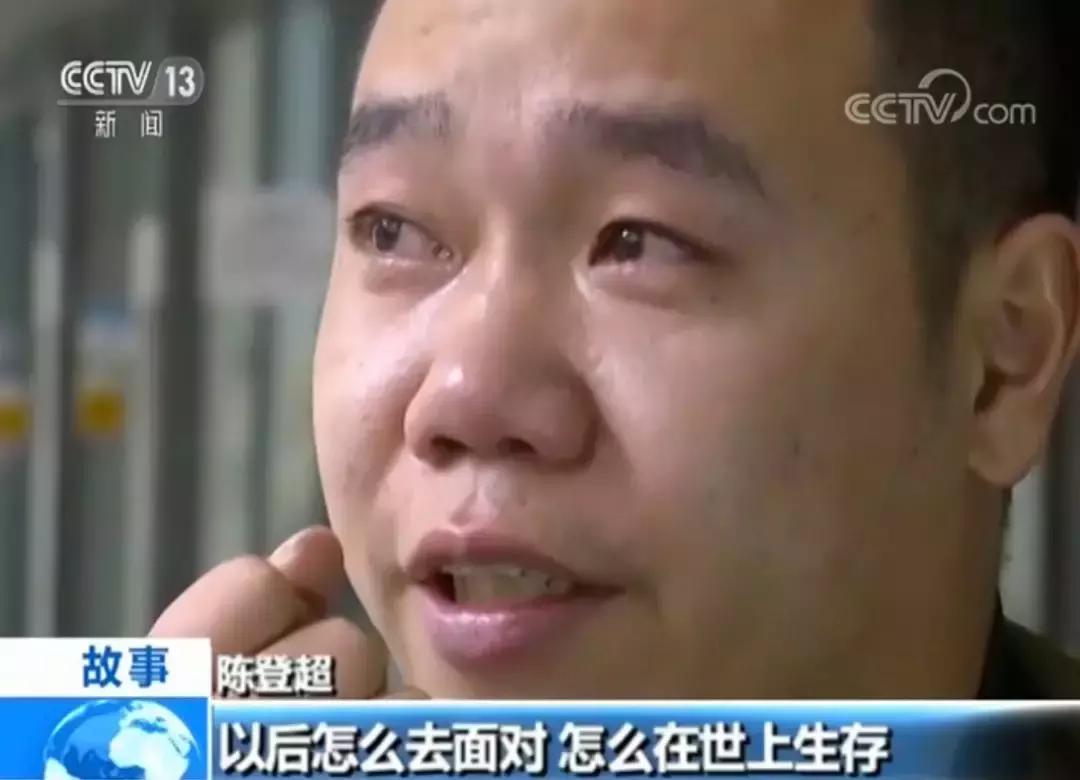 外卖小哥单腿送外卖原视频,单腿外卖小哥送餐视频